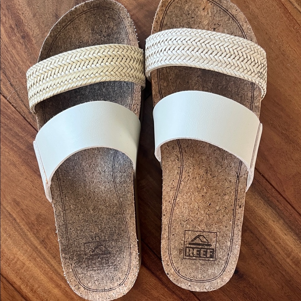 Reef Women's Cream and Tan Slide Sandals